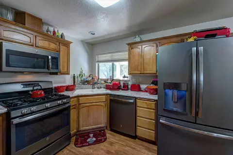 4413 Wyatt Ln, Redding, CA 96002 photo 7