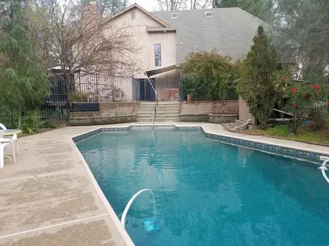 9187 Sugarloaf Dr, Redding, CA 96001 photo 8