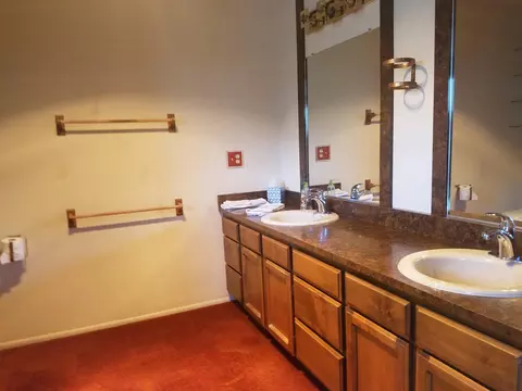 9187 Sugarloaf Dr, Redding, CA 96001 photo 22