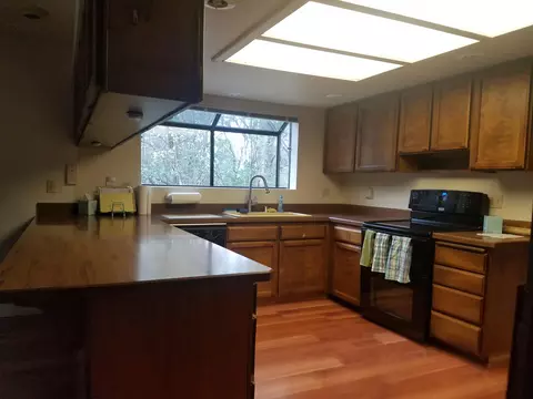9187 Sugarloaf Dr, Redding, CA 96001 photo 15