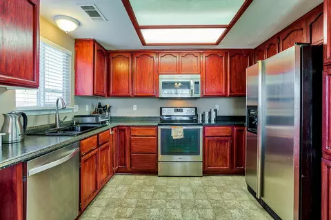 1932 Juarez Ln, Redding, CA 96003 photo 8