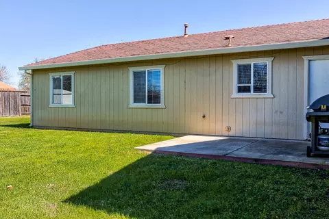 1932 Juarez Ln, Redding, CA 96003 photo 17
