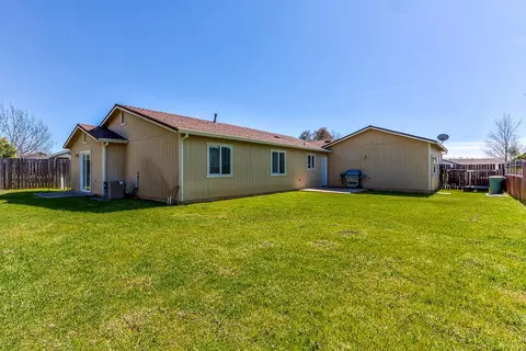 1932 Juarez Ln, Redding, CA 96003 photo 18
