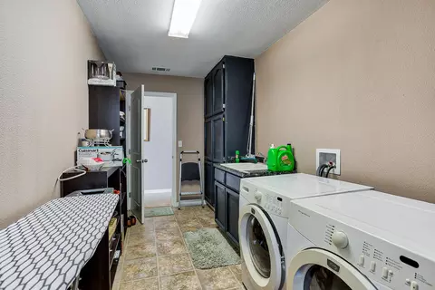 1932 Juarez Ln, Redding, CA 96003 photo 10