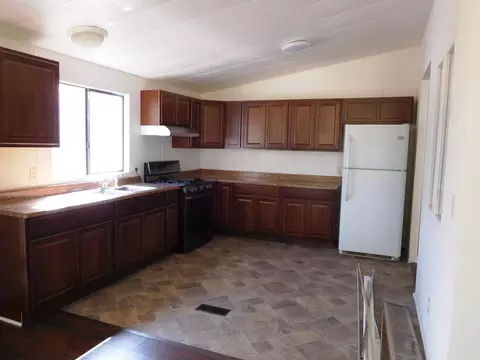 6644 Clement Ct, Anderson, CA 96007 photo 2