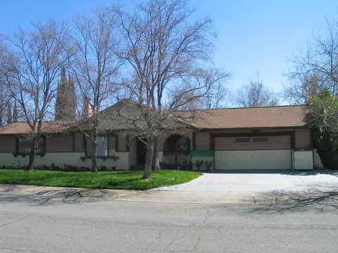 4355 Frances Dr, Redding, CA 96001 photo 2