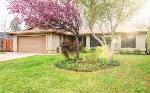 1148 Peregrine Way, Redding, CA 96003 photo 1