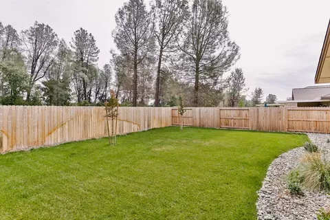 5549 Muir Peak Rd, Redding, CA 96002 photo 22