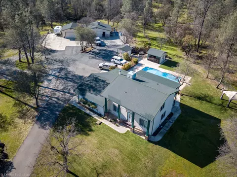 11846 Comstock Ln, Redding, CA 96003 photo 1