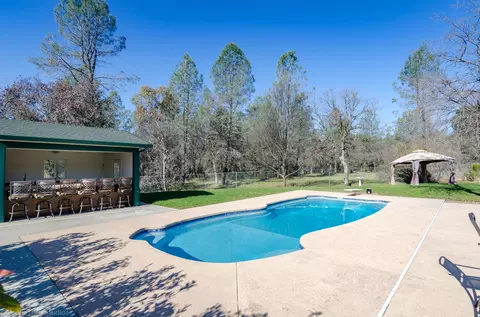 11846 Comstock Ln, Redding, CA 96003 photo 26