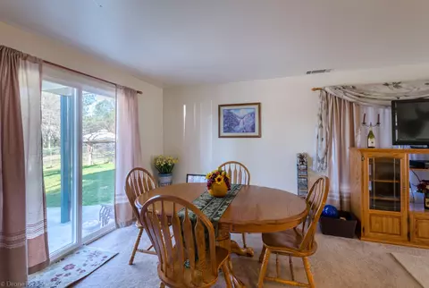 11846 Comstock Ln, Redding, CA 96003 photo 13