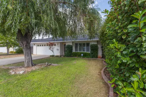 1473 Murietta Loop, Redding, CA 96002 photo 3