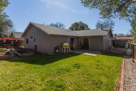 1920 Vega St, Redding, CA 96002 photo 22