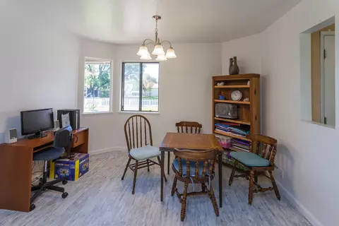 1920 Vega St, Redding, CA 96002 photo 4