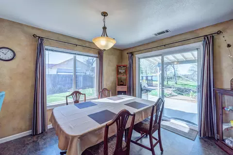 803 Paramount Way, Redding, CA 96003 photo 8