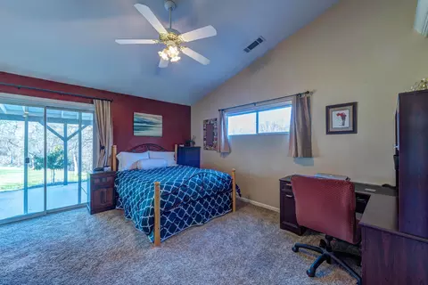 803 Paramount Way, Redding, CA 96003 photo 16