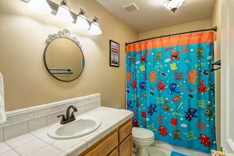 803 Paramount Way, Redding, CA 96003 photo 11