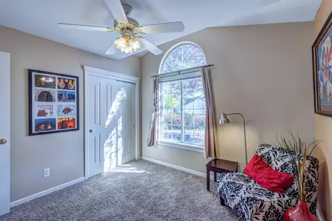 803 Paramount Way, Redding, CA 96003 photo 13