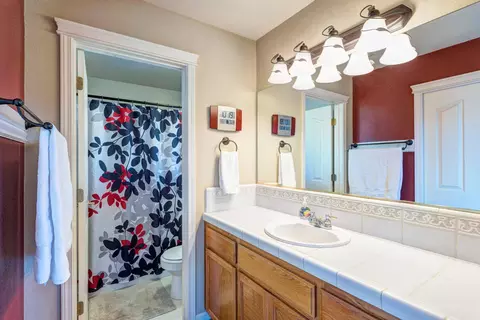 803 Paramount Way, Redding, CA 96003 photo 19