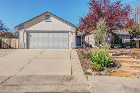 803 Paramount Way, Redding, CA 96003 photo 2