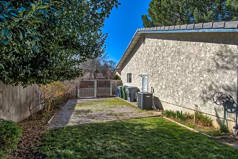 1680 Arroyo Manor Dr, Redding, CA 96003 photo 17