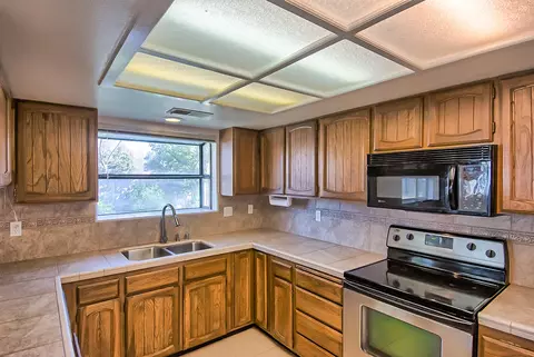 1680 Arroyo Manor Dr, Redding, CA 96003 photo 3