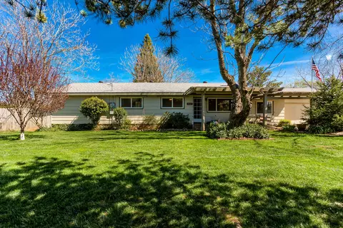 6567 Clear View Dr, Anderson, CA 96007 photo 1