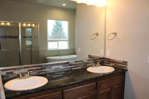 2051 Cilantro Dr, Redding, CA 96003 photo 9