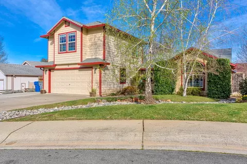 767 Setter Ct, Redding, CA 96003 photo 2