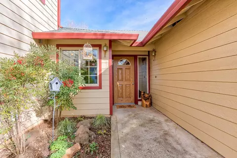 767 Setter Ct, Redding, CA 96003 photo 6