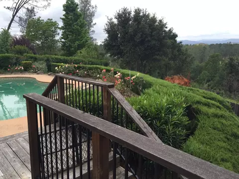 1514 St Andrews Dr, Redding, CA 96003 photo 3