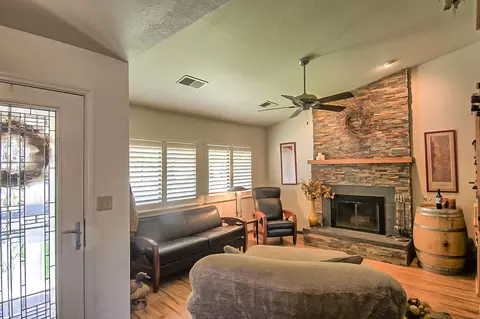 4665 Alta Saga Dr, Redding, CA 96002 photo 7