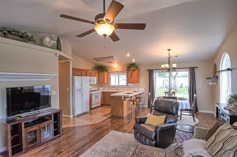 5410 Pine St, Anderson, CA 96007 photo 25