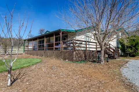 11505 Bosworth Ln, Whitmore, CA 96096 photo 2