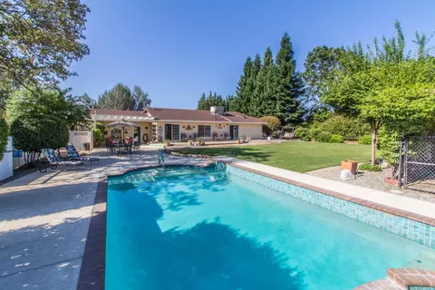 19736 Paso Robles Ave, Redding, CA 96003 photo 2