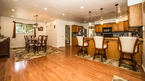 373 Hamilton St, Redding, CA 96001 photo 15