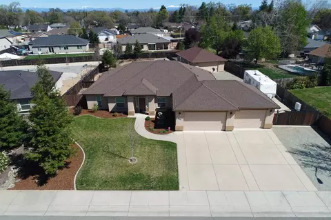 6581 Reflection St, Redding, CA 96001 photo 1