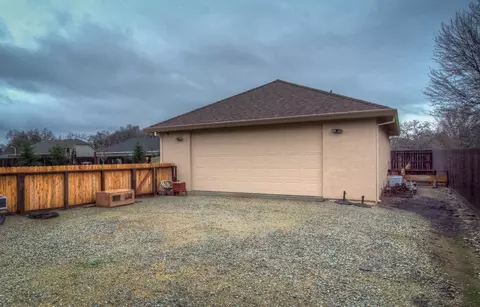 6581 Reflection St, Redding, CA 96001 photo 33