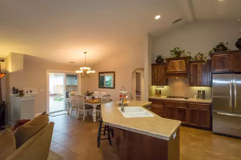 6581 Reflection St, Redding, CA 96001 photo 18