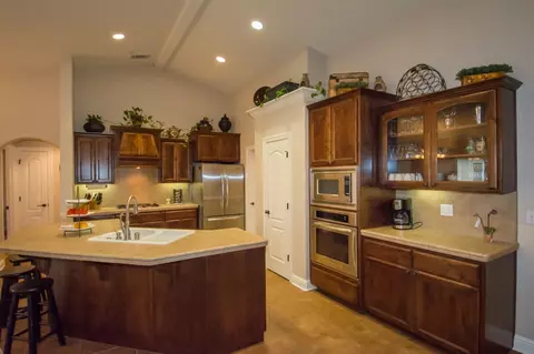 6581 Reflection St, Redding, CA 96001 photo 17