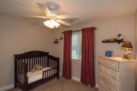 6581 Reflection St, Redding, CA 96001 photo 27