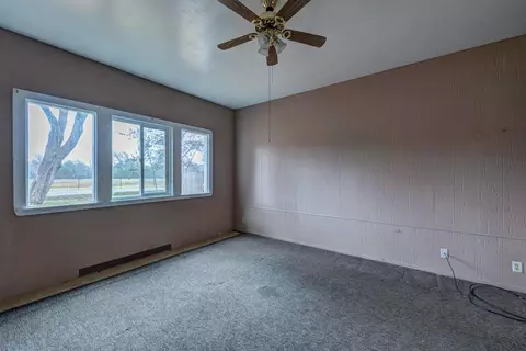2833 Felstet Ln, Redding, CA 96001 photo 11