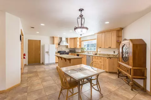 16550 Thompson Ln, Redding, CA 96001 photo 12