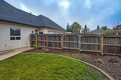 2766 Vermeer Pl, Redding, CA 96002 photo 38