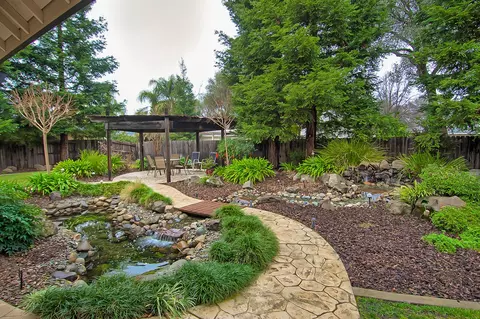 2766 Vermeer Pl, Redding, CA 96002 photo 36
