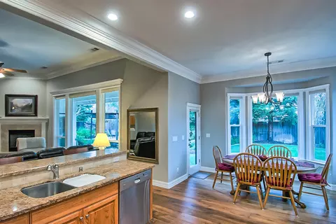 2766 Vermeer Pl, Redding, CA 96002 photo 16