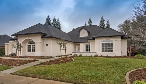 2766 Vermeer Pl, Redding, CA 96002 photo 2