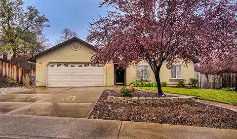 4608 Corita Pl, Redding, CA 96001 photo 2