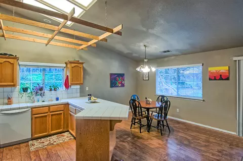 4608 Corita Pl, Redding, CA 96001 photo 5