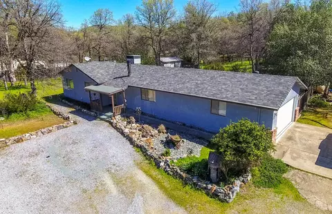 13593 Hilford Ln, Redding, CA 96003 photo 1